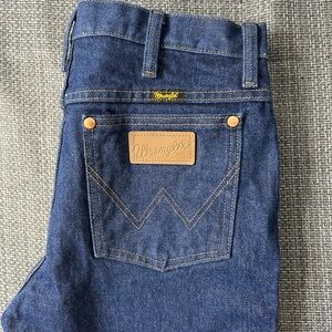 Wrangler Men's Dark Blue Relaxed Jeans